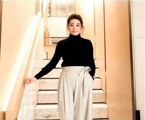 女富豪39岁却未谈过恋爱,父亲忍不住公开为女征婚对她好就行
