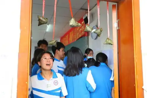 高考出征建水实验中学师生为考生壮行
