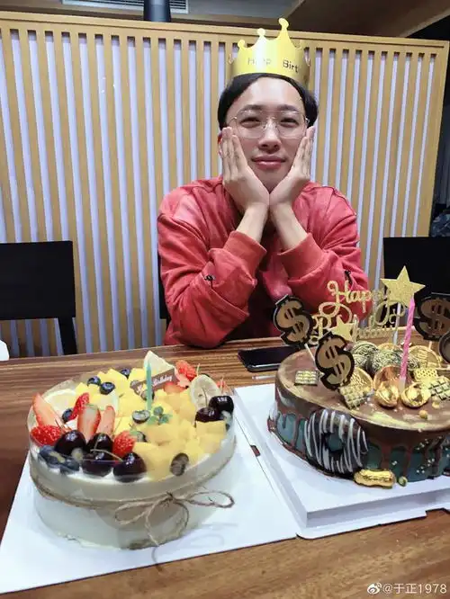 于正生日晒照表情可爱许愿带给观众更多有趣作品
