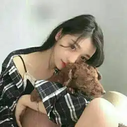 刚好爱上了谁的微笑
