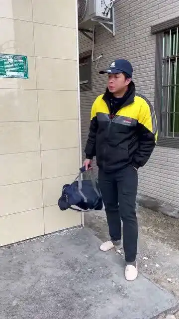 这空调师傅太搞笑了
