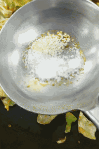 搞笑gif美味的洋白菜,谁要是晚上看到这个图片,那就拉到仇恨了
