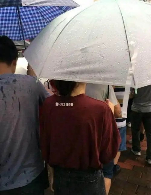 搞笑gif图片笑话段子我爱潜水,因为潜水最美
