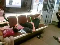 组图盘点世界各地的地铁奇葩