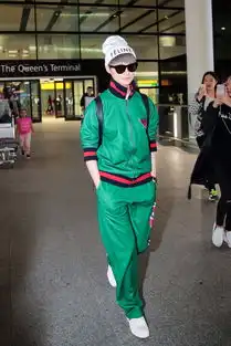 gucci小白鞋新款上市
