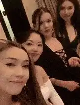 搞笑gif趣图姑娘,你这红包要的,够委婉
