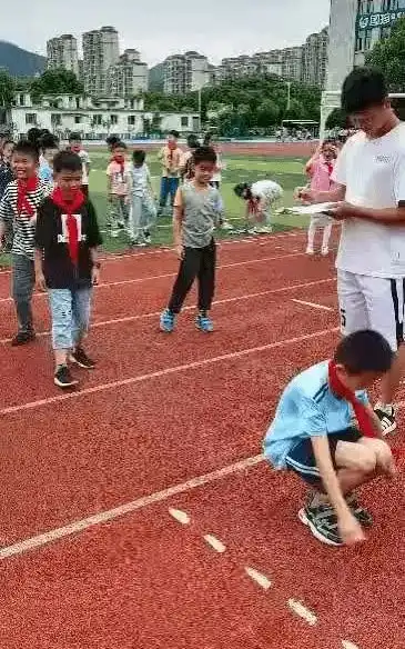 东至县至德小学扎实做好非笔试学科教学效果核查工作
