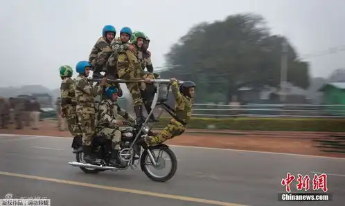 组图印度阅兵你是来搞笑吗士兵摩托叠罗汉
