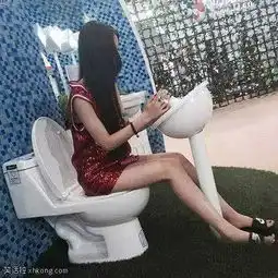 搞笑图片骚年,每天就这样呕吐一次,其乐无穷
