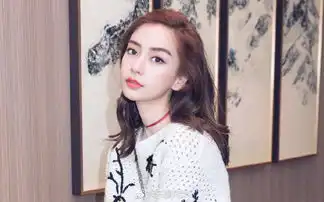 杨幂过生日,baby配图送祝福,却被网友质疑裁掉倪妮
