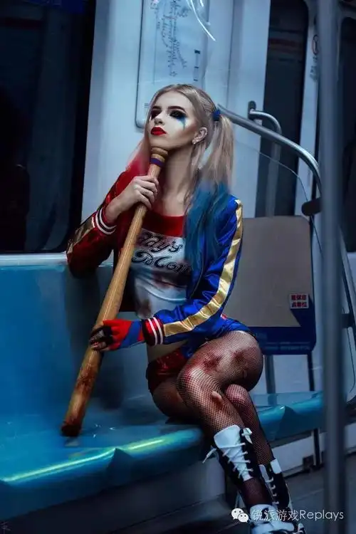 绝美超高度还原的自杀小队小丑女