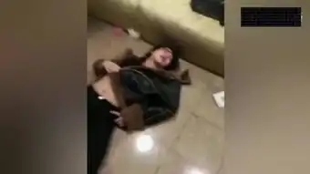 喝醉酒的女人照片
