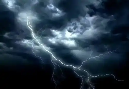 太原人雷暴大风暴雨马上到连下四天,山西这天气可太刺激了