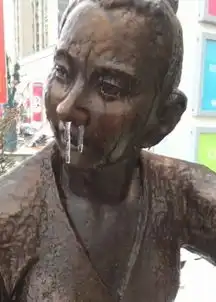 被六烈盘加持过的神器再推出v版想想都可怕
