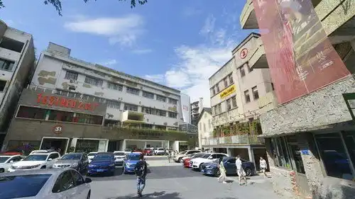 嗨购畅玩线路丨深度打卡地标重庆天地
