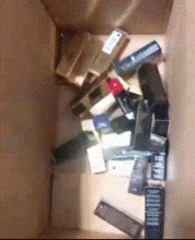爆笑gif这事说出来可能有点搞笑,想当年我一人单挑五人被打的老惨了
