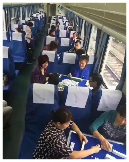 搞笑笑话阎王一听他没听完我的相声,就又让他活了蜈蚣