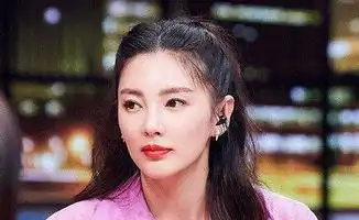 张雨绮看男人眼光太low了,被小鲜肉搞得人财两空,网友活该