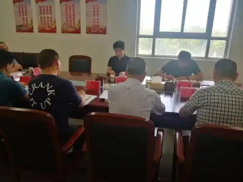 安阳市总工会四级调研员李海燕调研指导市直机关工会联合会工作
