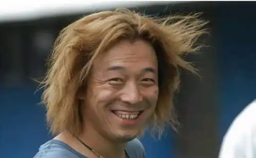 又现男星睡粉黄渤公司98年艺人把女粉丝肚子搞大还拉黑对方
