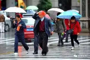 冷空气降雨柳州这是要入秋了长袖长裤翻出来
