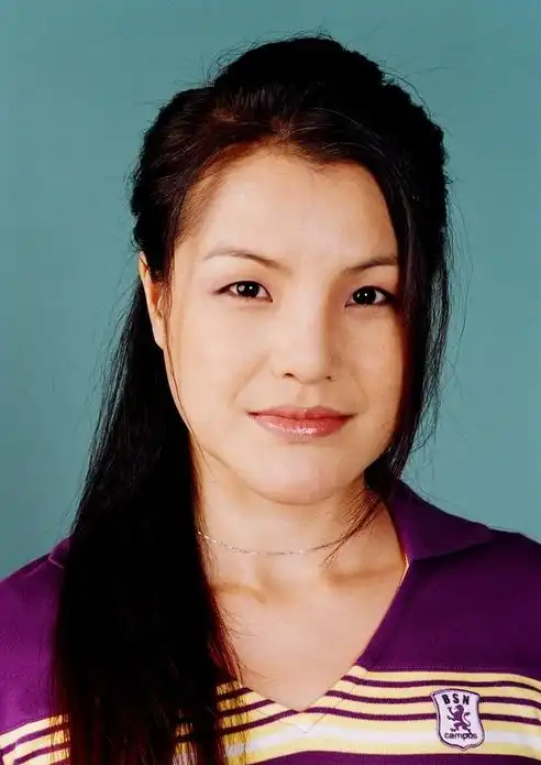 tvb最坏丑女人马蹄露戏内恶毒,戏外善良,曾因爱国被暴打