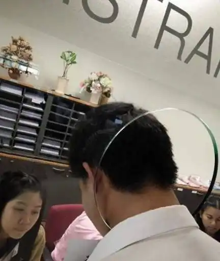 搞笑图片幽默段子笑话美女,你这算不算笑里藏刀
