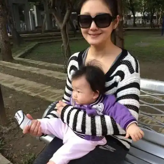 后悔了汪小菲怒斥小s药吃多了,直言为了孩子已经妥协