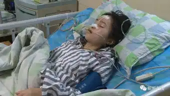 喝了一点醋,就吐血了,遇到异物卡喉,你真的不要这样做
