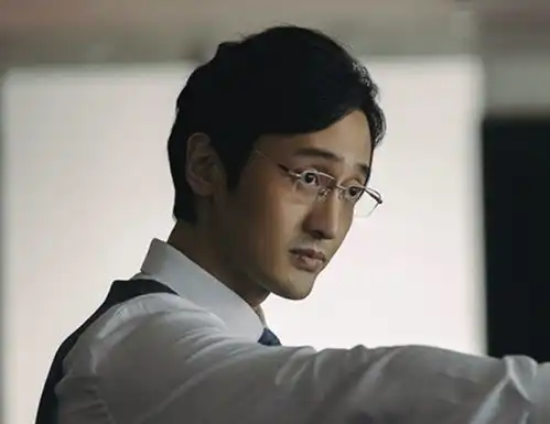 奇迹几大客串,门卫绝了徐峥爆笑,咏梅一场戏成眼泪收割机
