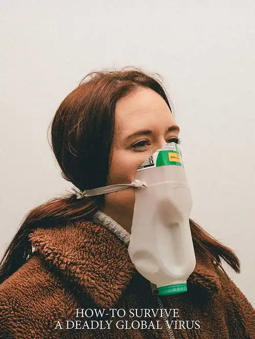 国外艺术家疑讽刺口罩荒,设计爆笑恶搞口罩却遭网友狠批
