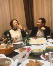 搞笑gif趣图伴娘不要红包,但是这画面没人敢进门
