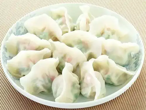 冬至到,吃饺子,湖滨军民心里暖暖的
