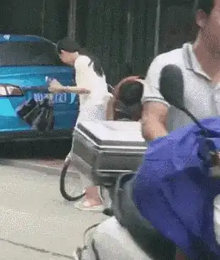 和女朋友谈日本式恋爱,晒出日常聊天记录,懵了哇哈哈哈
