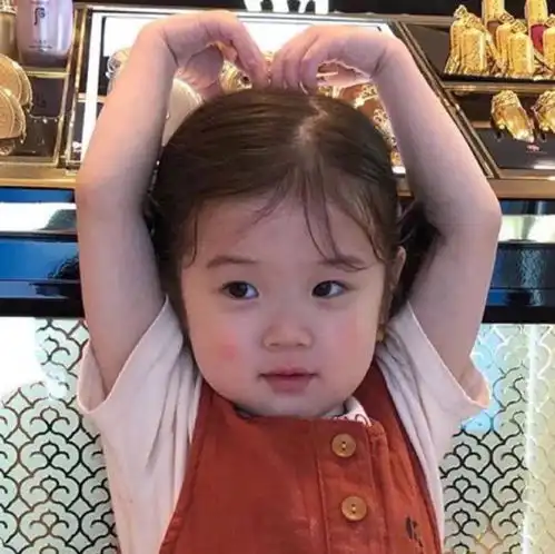 可爱到打滚滚滚滚滚滚滚滚滚滚滚的搞笑文案
