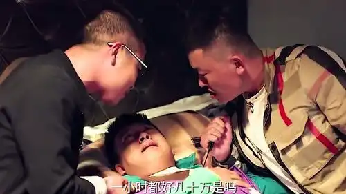 搞笑剪辑这是我见过最倒霉的劫匪了,没有之一
