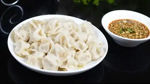 调饺子馅最忌讳放它,10人有9不懂乱加,难怪饺子不香腥味重