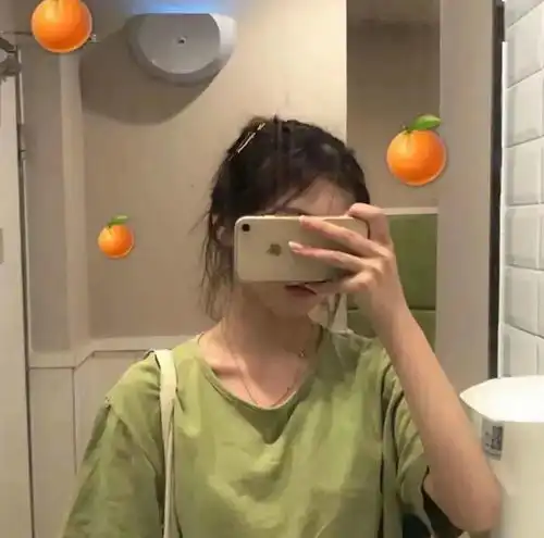 手机对镜自拍挡脸头像