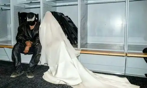 浪漫加一点叛逆,酷女孩的破格婚纱

