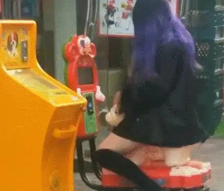 搞笑趣图你们遇到过的女生的脚丫子最臭有多臭
