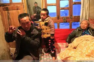 甘肃现算命村全村170多户家家会算卦