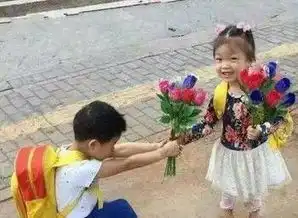你这个爸是不是亲的就不知道了
