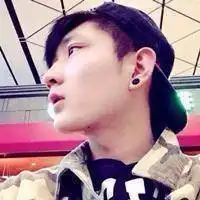 戴口罩帅哥照片真实头像