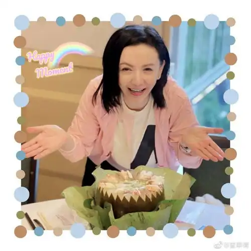 她与梁朝伟有段情,感情逃不过六年魔咒,如今22岁儿子成游泳健将
