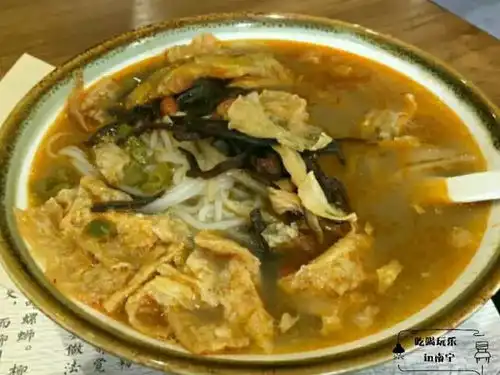 南宁这18家螺蛳粉有点难找,但值得你吃

