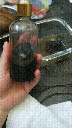 笑话女孩总是失眠睡不着觉,于是她男朋友给她一粒药
