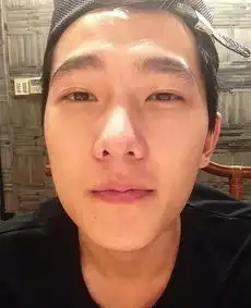 唐嫣近日现身无p照片,他没处理的照片粉擦得多