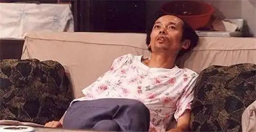 葛优躺虽好玩,但不可经常模仿哦
