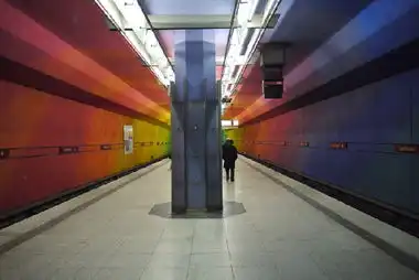 世界上最有趣的地铁站高清组图
