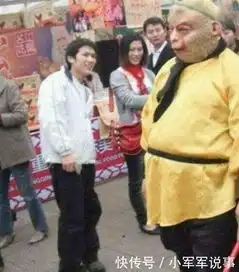 妹子早上出门太着急,牙刷和发簪都分不清,一路上都被人嘲笑